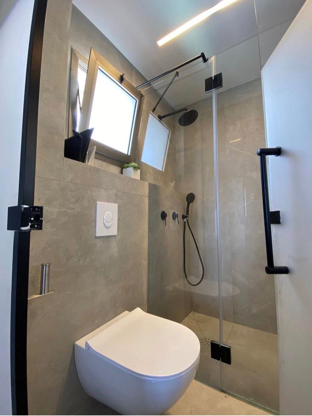 שירותים - פרויקט בפתח תקווה