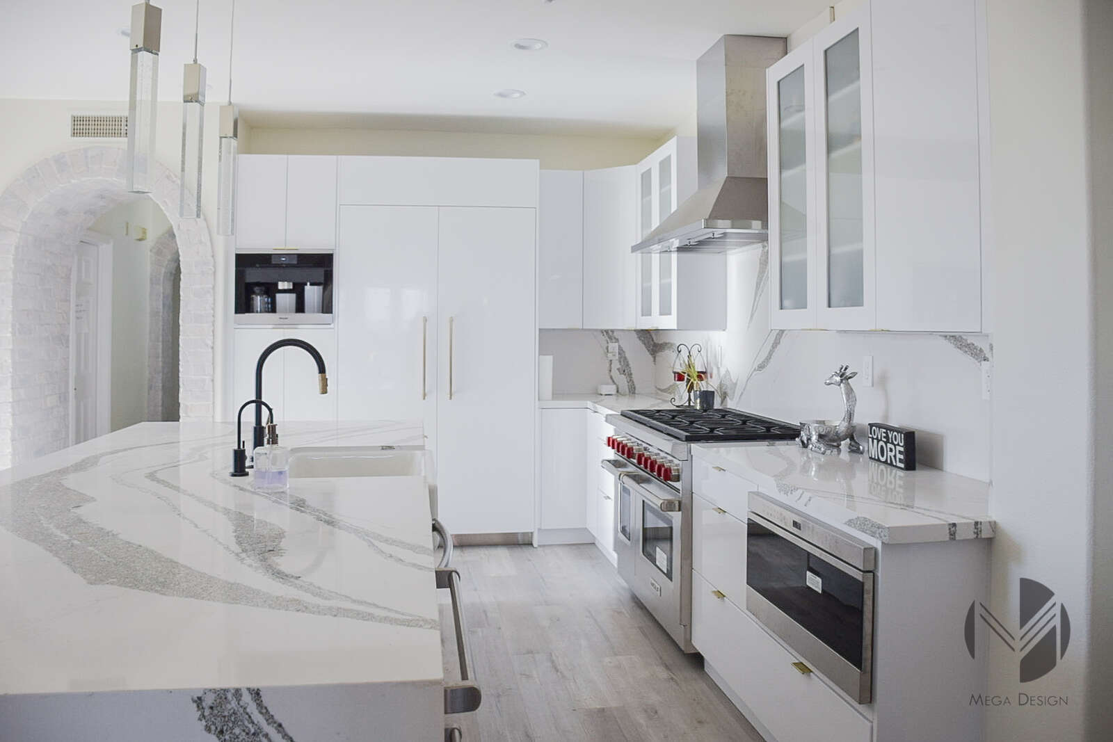 GLOSSY HOME REMODELING