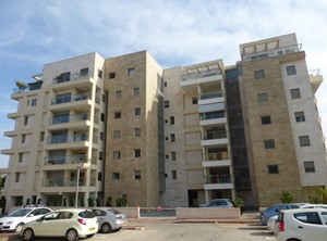 הוספת 2.5 קומות למבנה קיים. פיקוח מטעם הדיירים