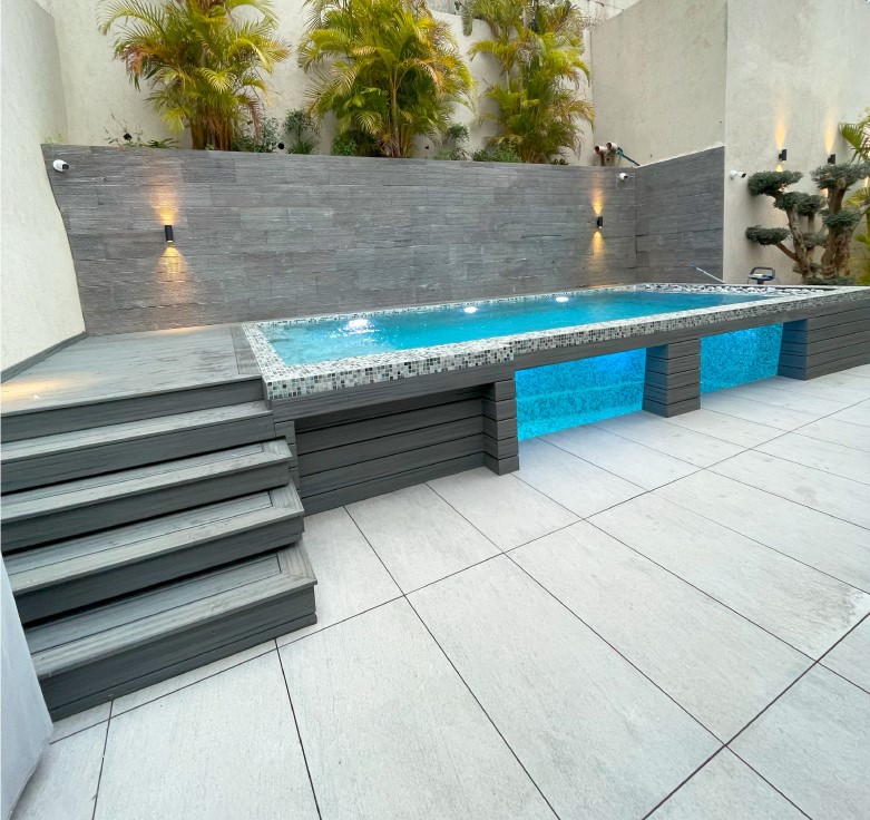 בריכות פיברגלס