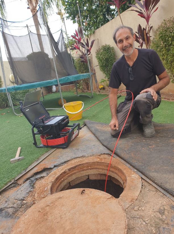 החלפת שוחת ביוב