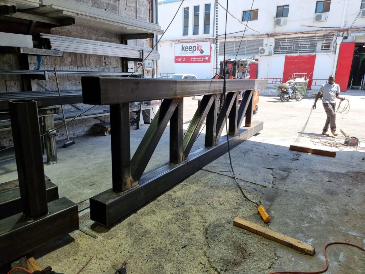 קונסטרוקציות