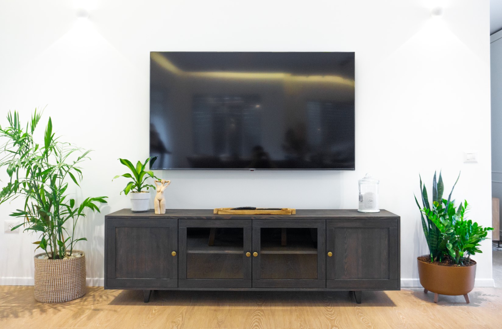 כוננית טלווזיה