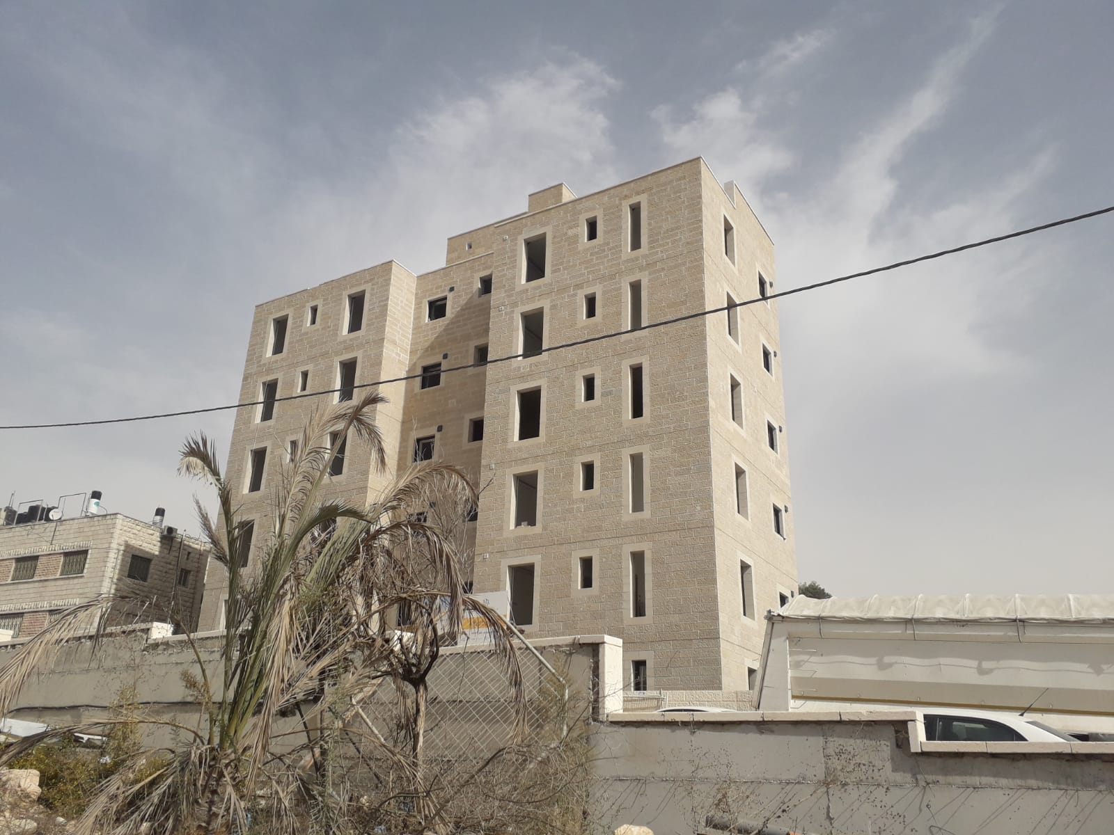 בניין 18 יחידות דיור בירושלים מאפס עד מפתח