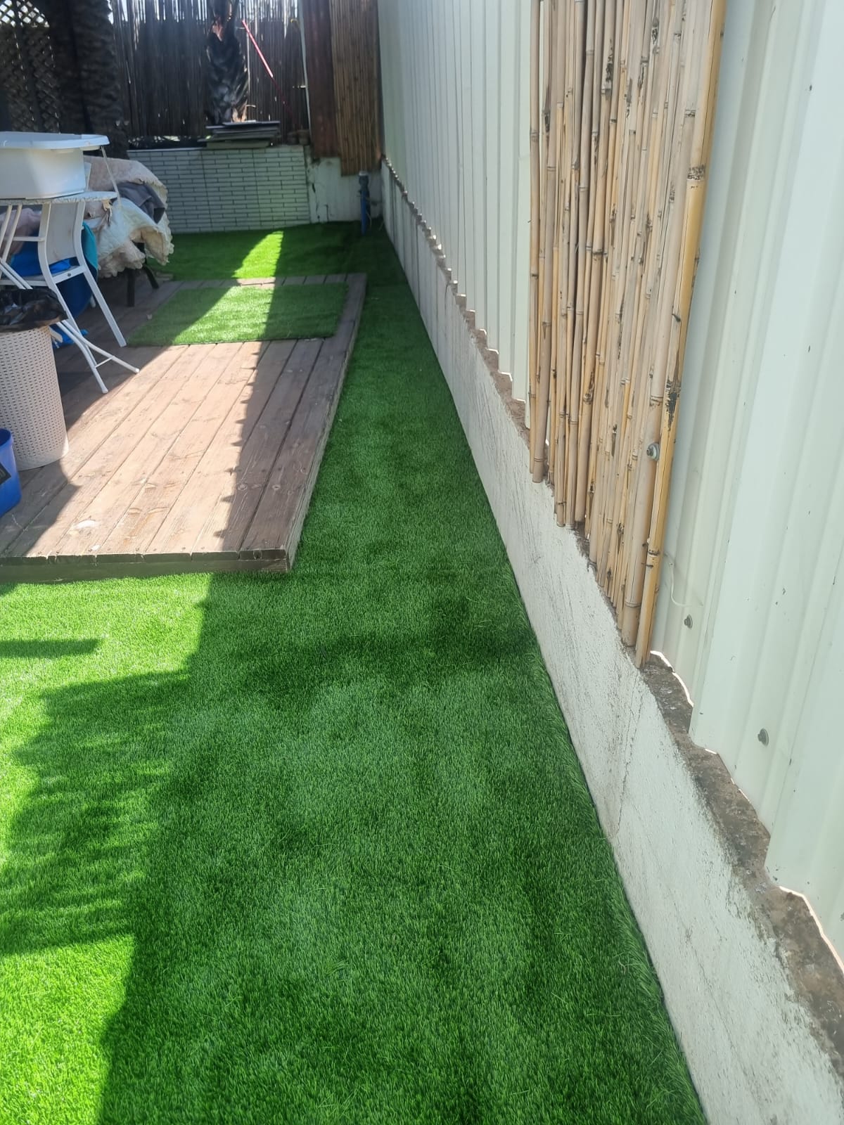 התקנות של דשא סינטטי