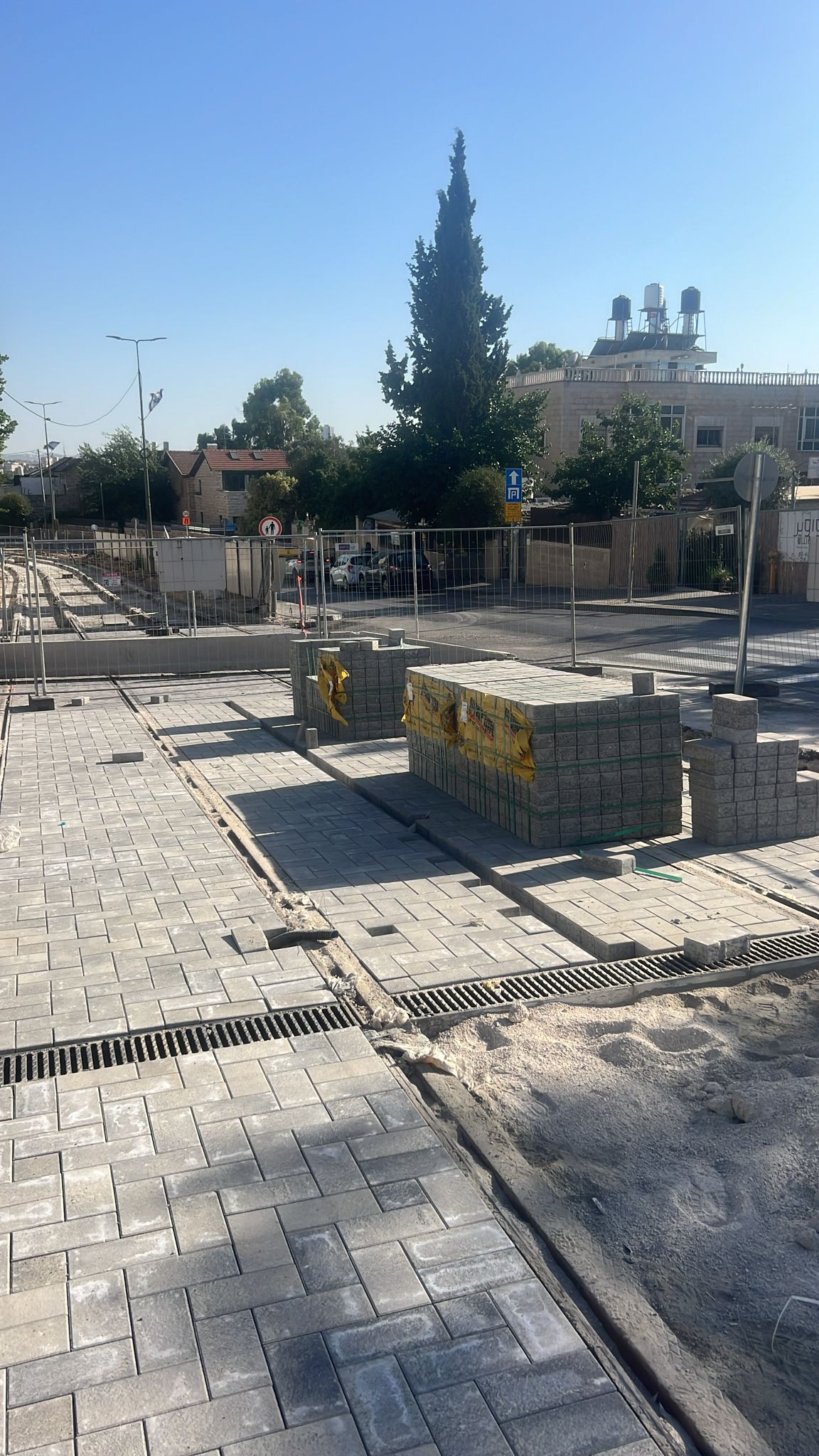 פרויקט ריצוף אבנים משתלבות ברקל ירושלים