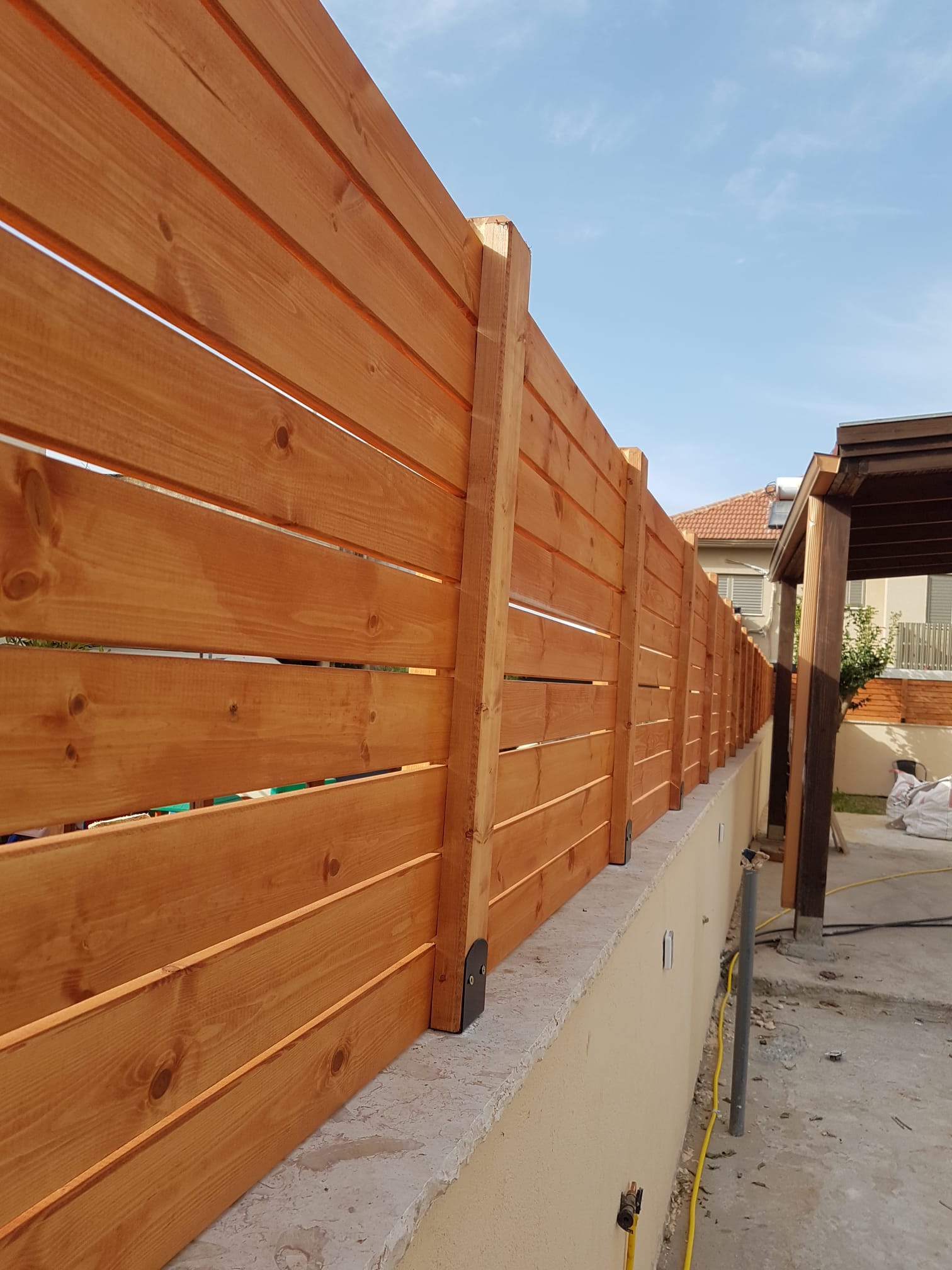 גדרות ומעקות