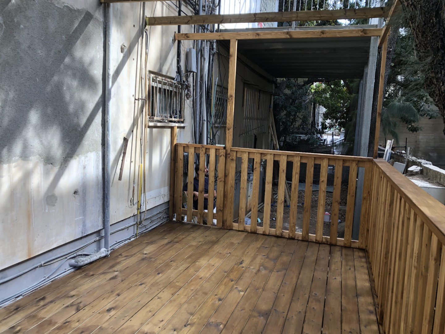 פרגולת כניסה לבית