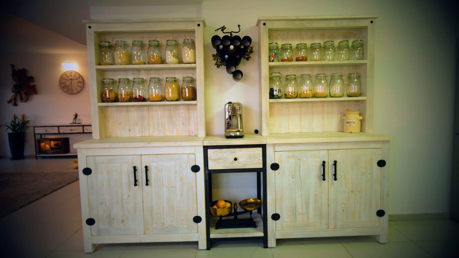 מתקן אחסון ליין בשכיבה מברזל בסגנון אשקול ענבים