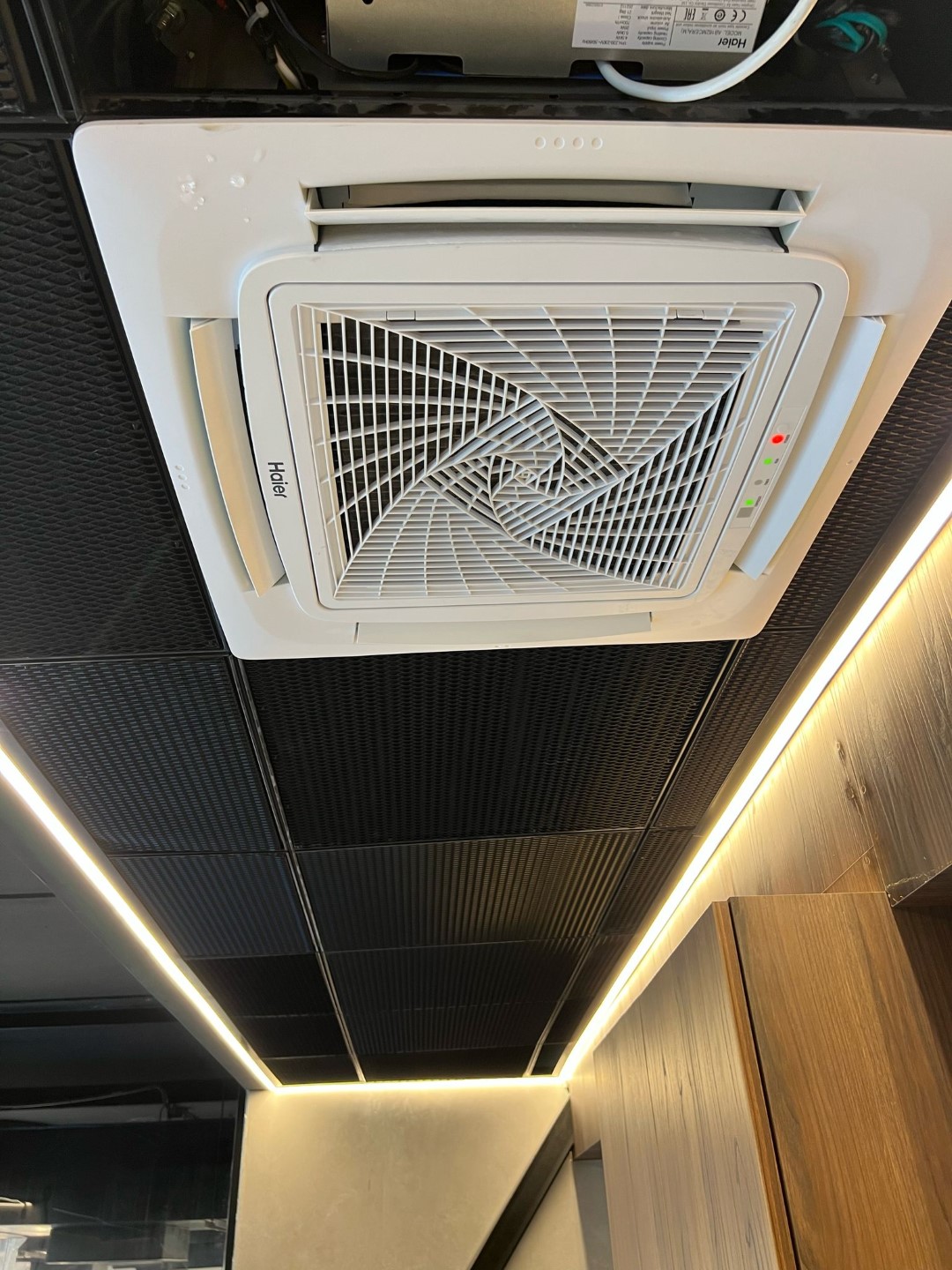 מסעדת גריל בר מבשרת ציון מערכת vrf HAIER