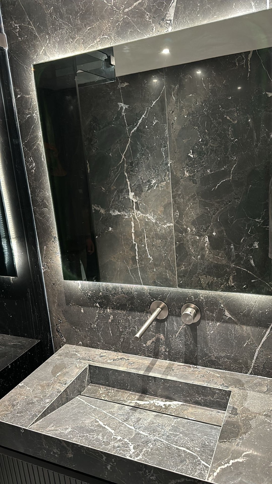 פרויקט - מגדלי U