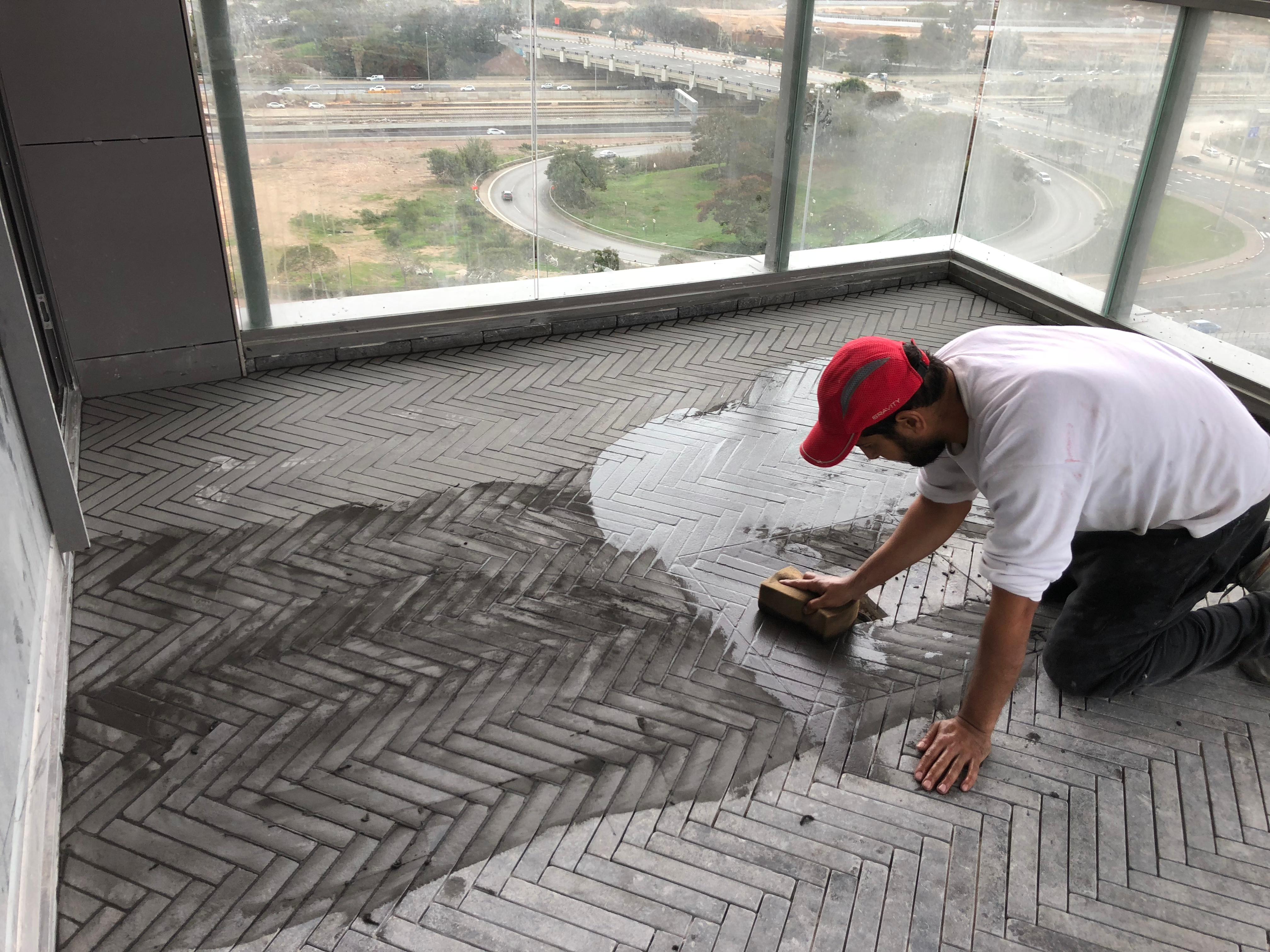 פרויקט בהרצליה הילס בשתי דירות