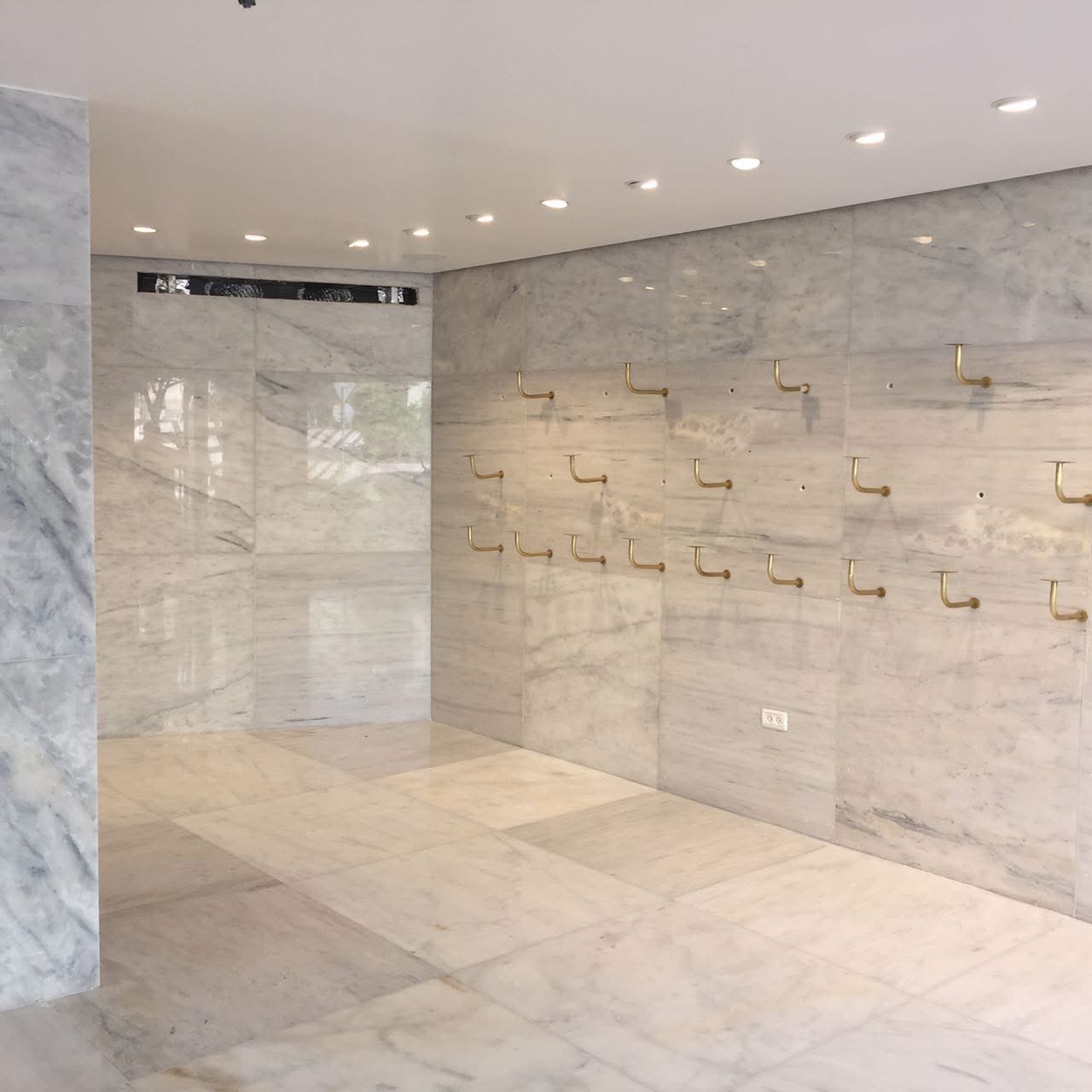 חנות נעליים