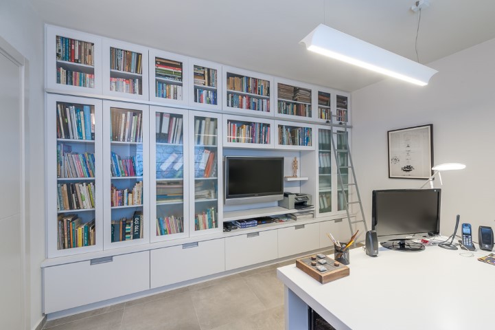 פנטהאוז ברחובות