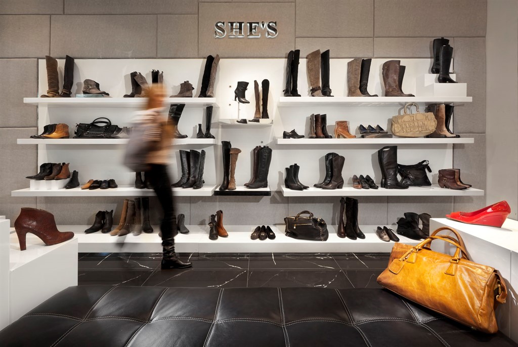 עיצוב חנות נעליים יוקרתית עבור SHES