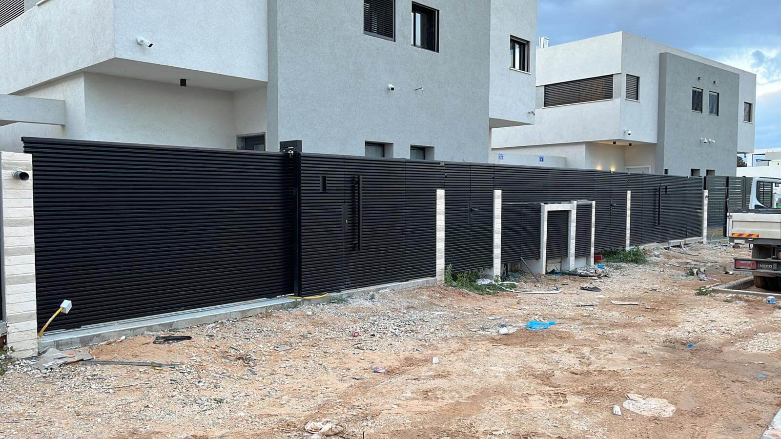 גדרות אלומיניום