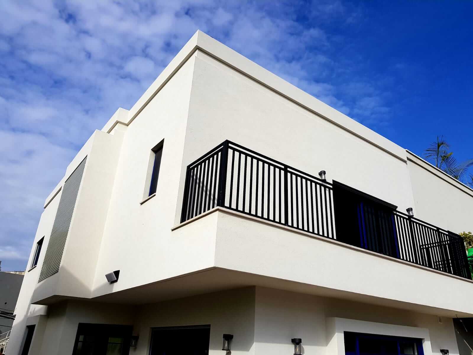 מעקות אלומיניום