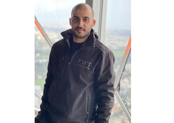 דודו שמש: קבלן שיפוצים עם לב ענק ומקצועיות בלתי מתפשרת