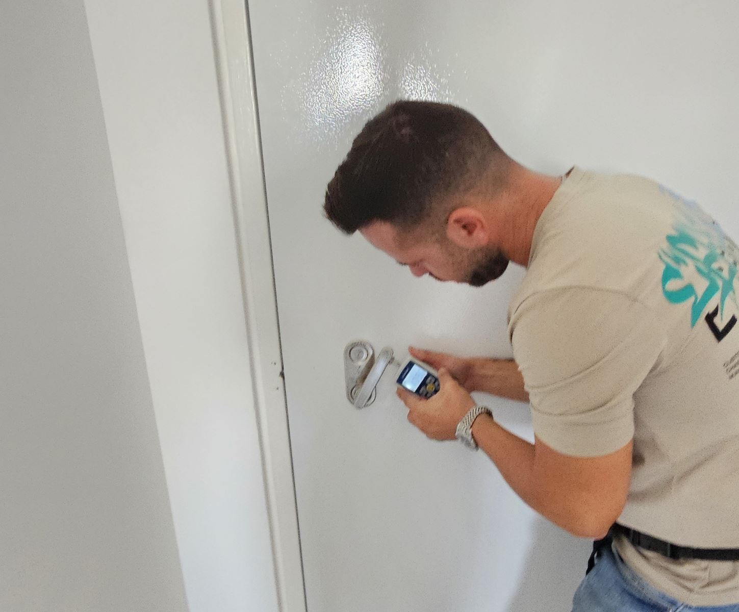 בדיקות בית עם צוות בית הבדק