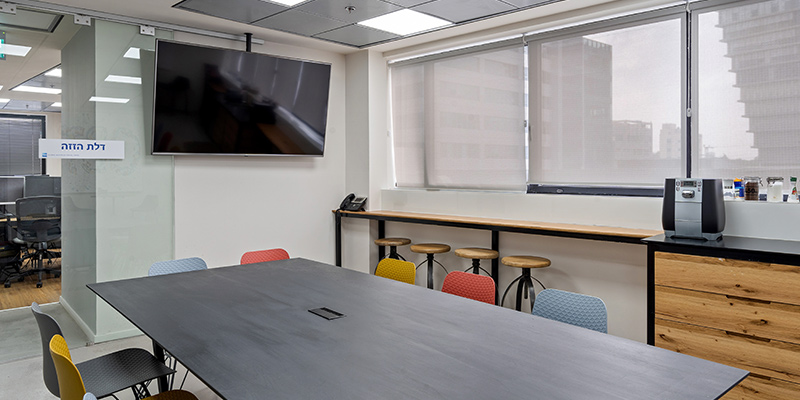 תכנון תאורה מעוצבת לחלל עבודה